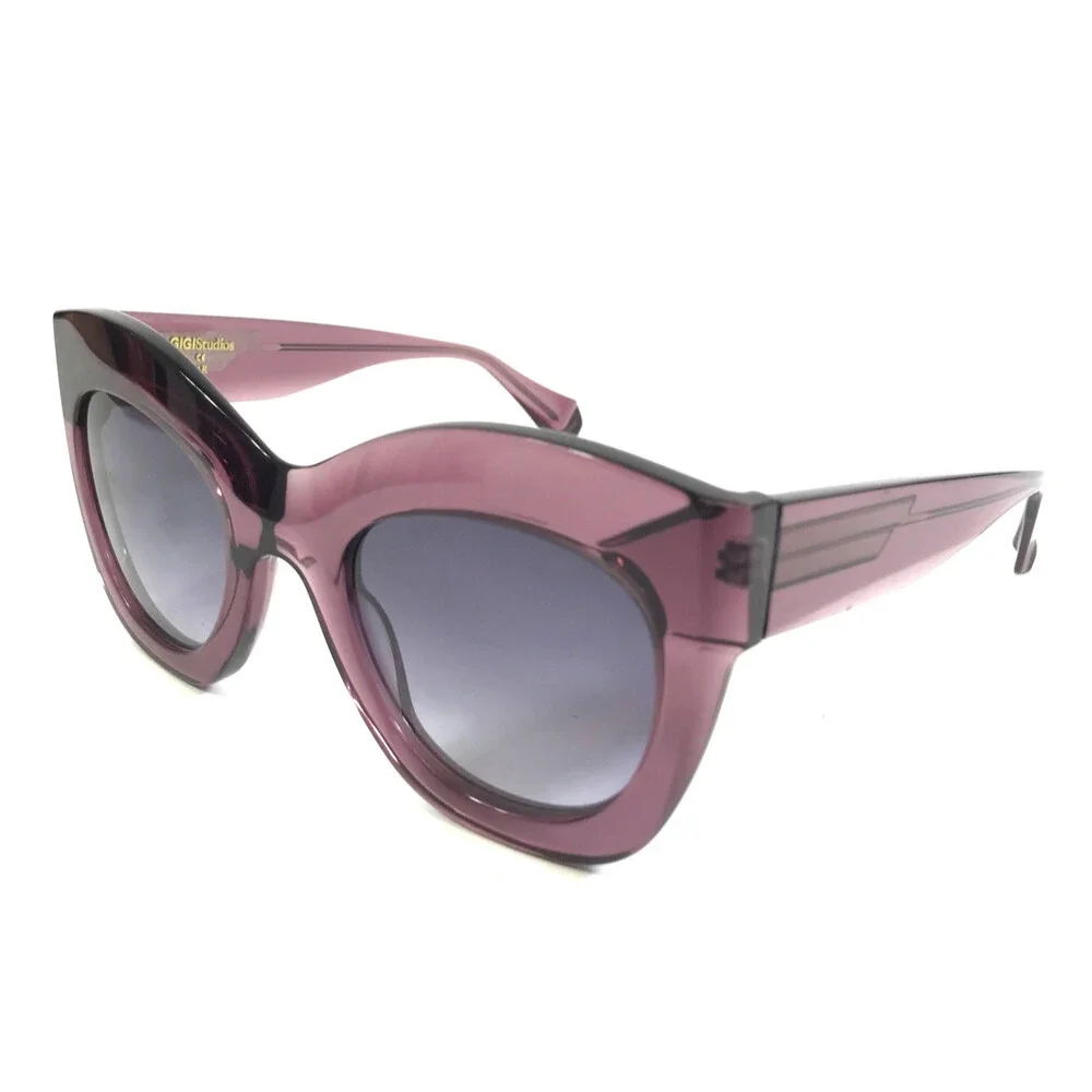 GiGi brand new
